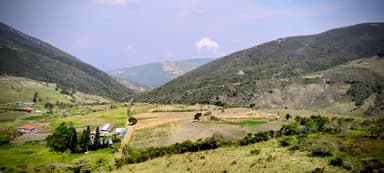Un paysage de collines verdoyantes à Tachira, Venezuela.